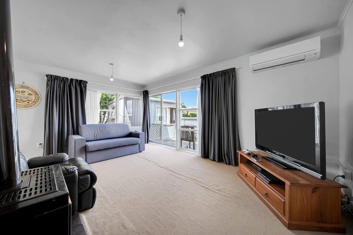 23 Kemble Close, Mangere, Auckland - Carousel 2