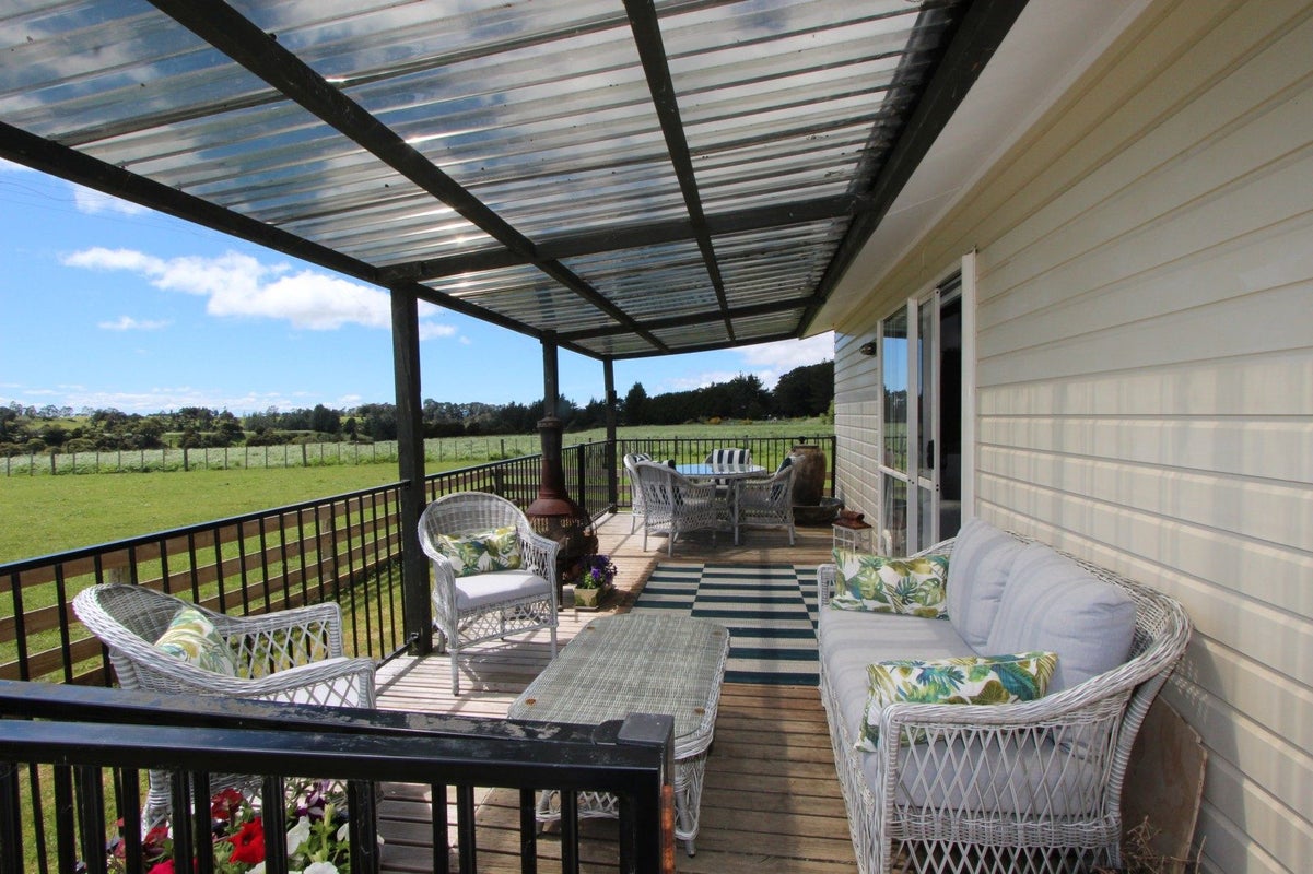 18 Jens Andersen Road, Norsewood - Carousel 1