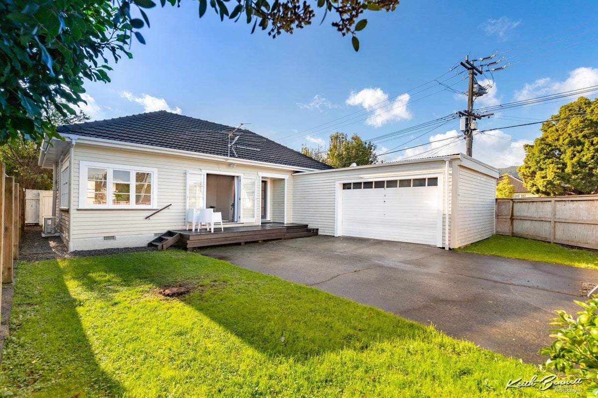 37 Beth Street, Trentham, Upper Hutt - Carousel 1