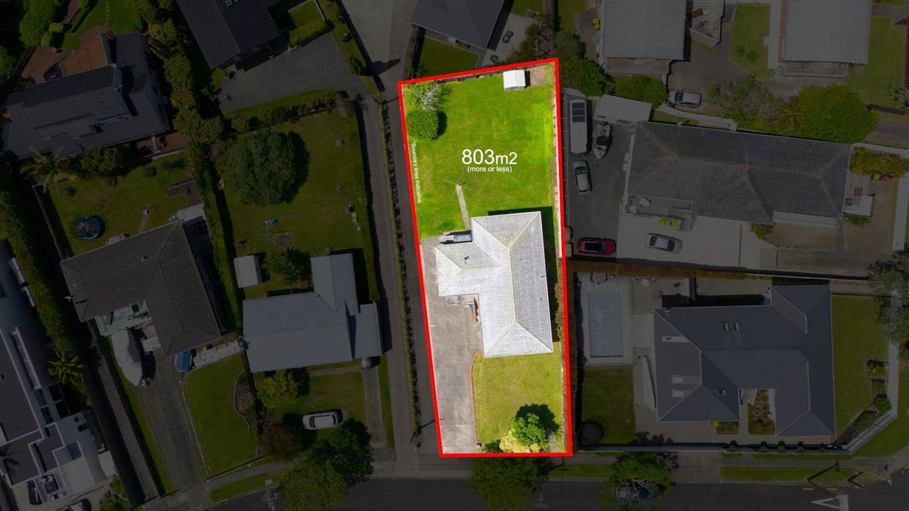 5 Heath Avenue, Northcote, Auckland - Carousel 2