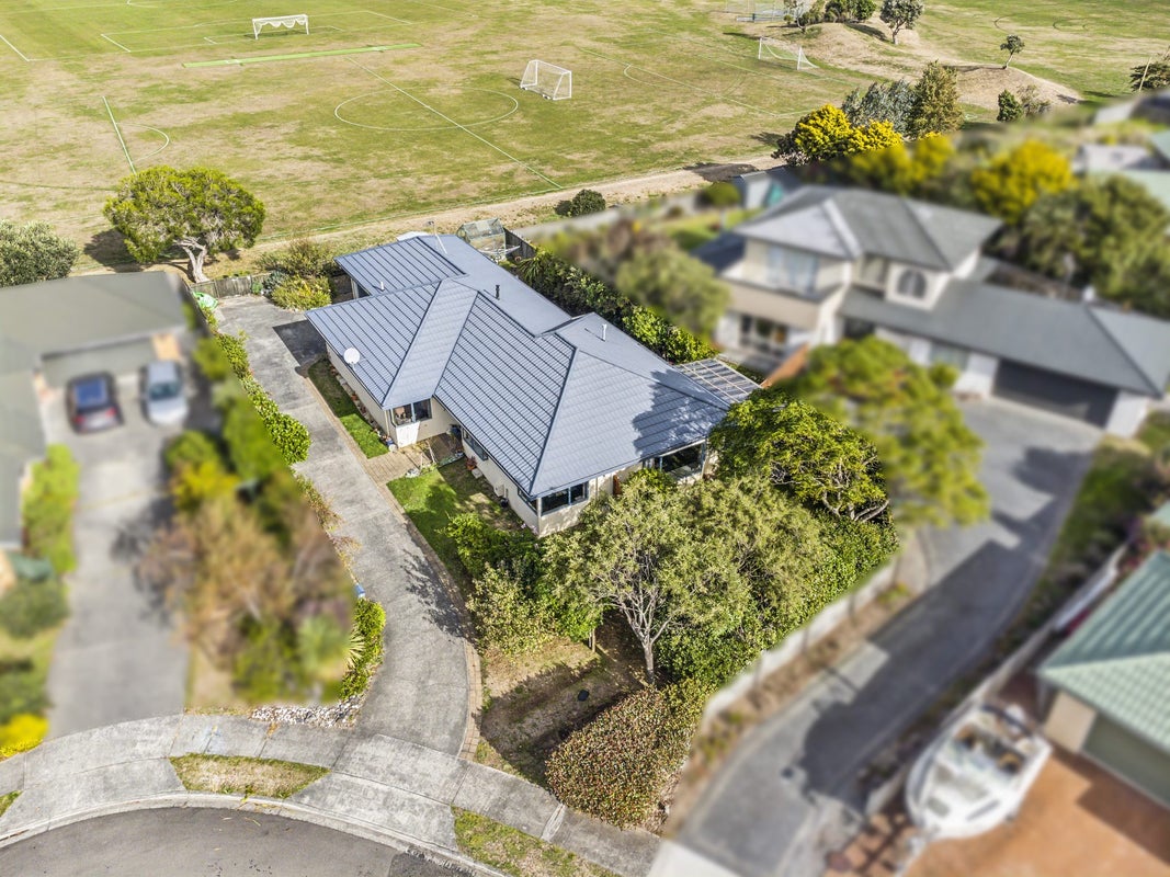 8 Leigh Place, Paraparaumu Beach, Paraparaumu - Carousel 1