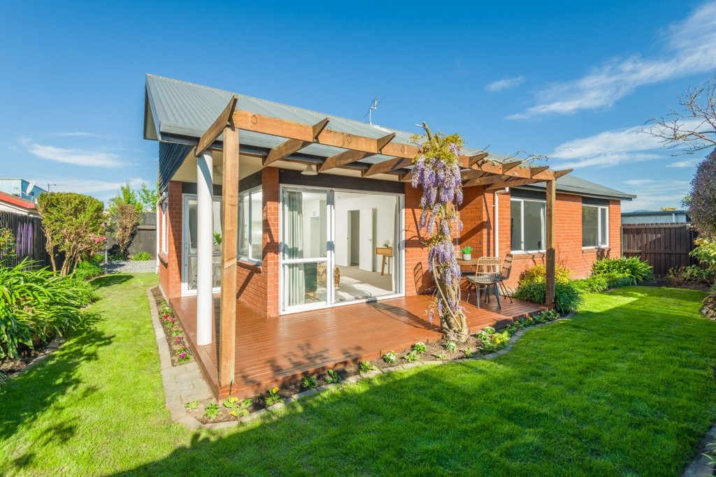 2/86 Willryan Avenue, New Brighton, Christchurch - Carousel 1