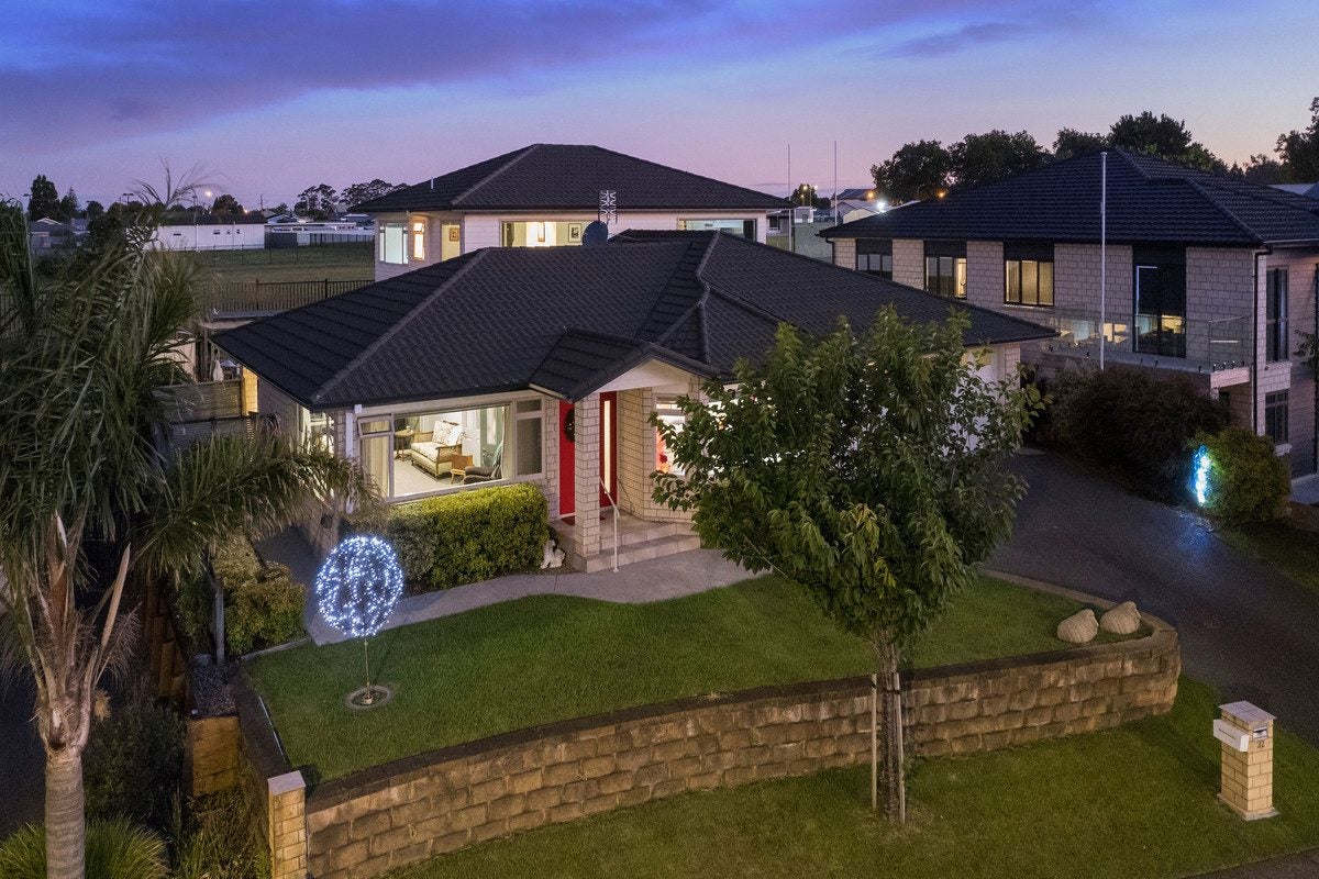 32 Noble Johnston Drive, Katikati, Katikati - Carousel 1