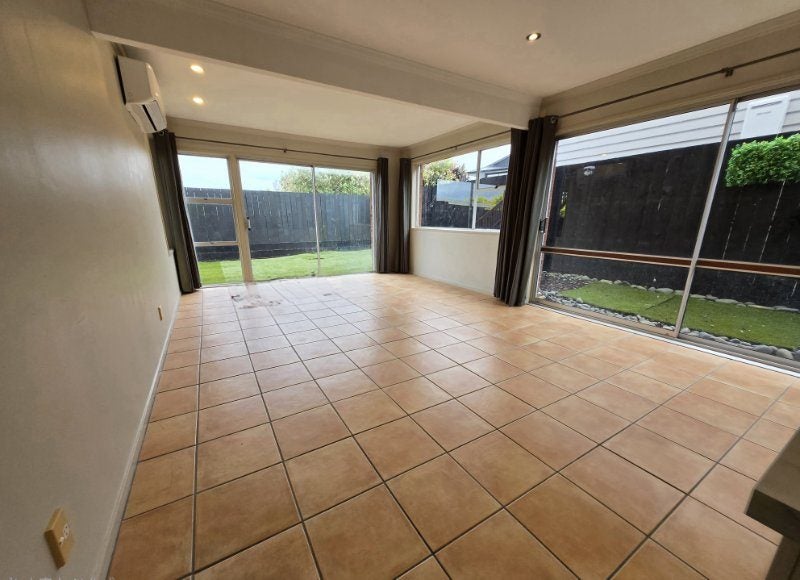 10 Tercel Place, Sunnyhills, Auckland - Carousel 1