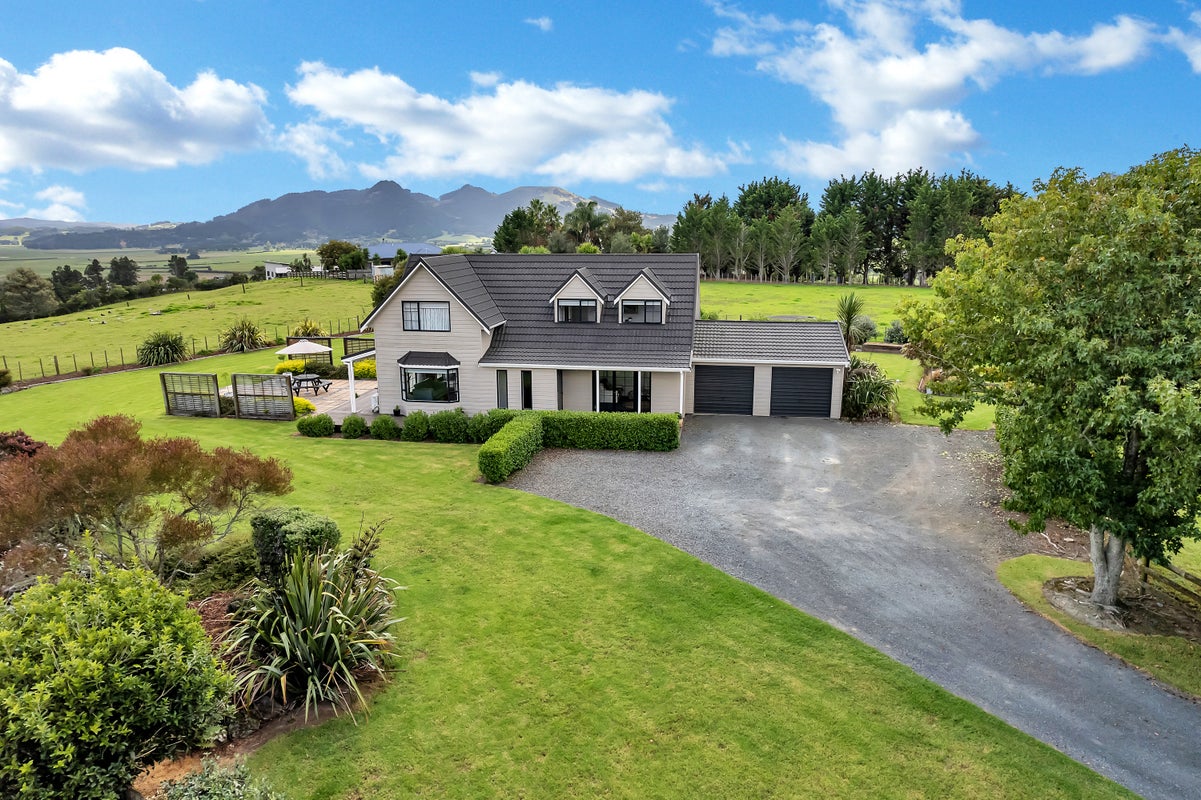 26 Matarau Road, Kamo - Carousel 1