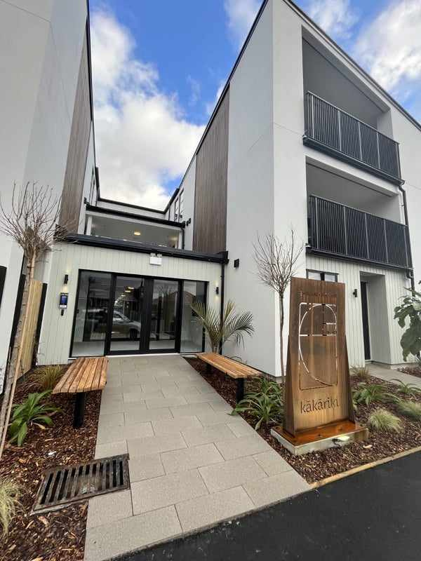 12/200 Knights Road, Hutt Central, Lower Hutt - Carousel 2