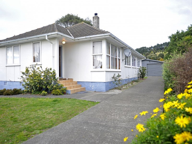 15 Belfast Crescent, Kaiti, Gisborne - Carousel 1