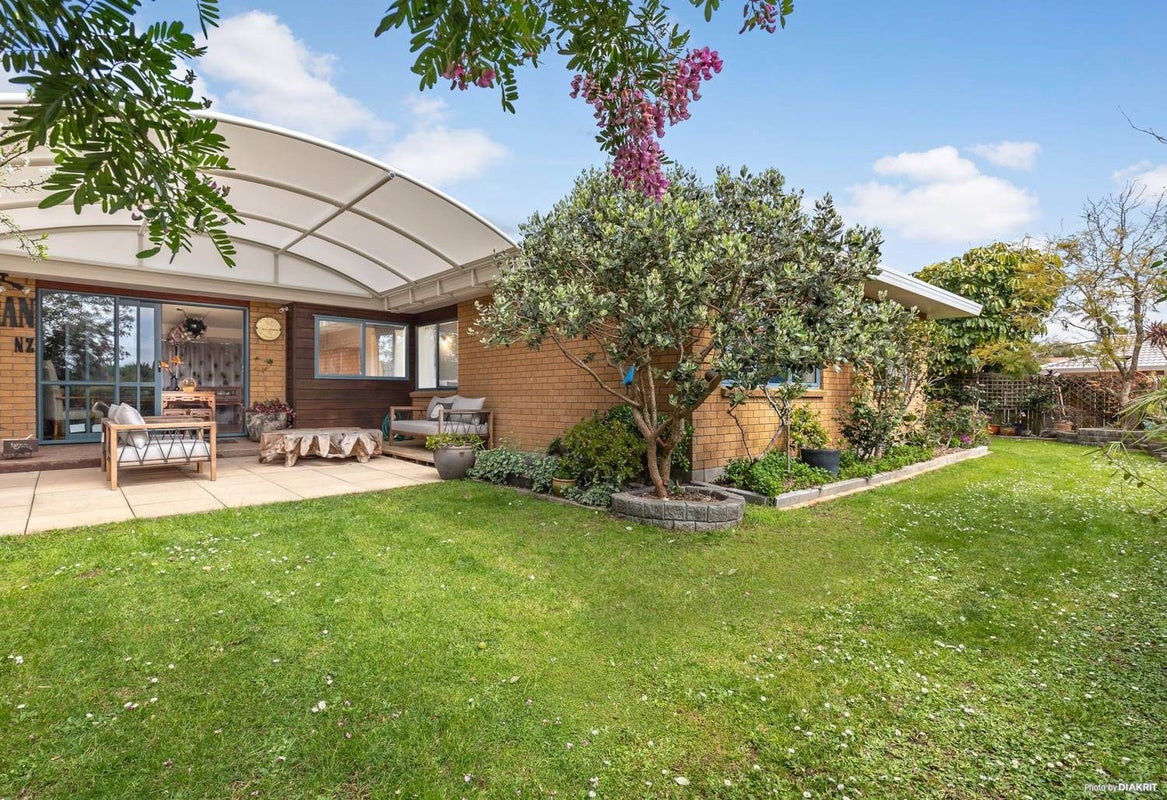 4 Amherst Place, Albany, Auckland - Carousel 2