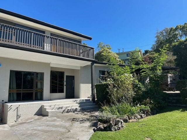 2 Domain Road, Waipawa, Waipawa - Carousel 1