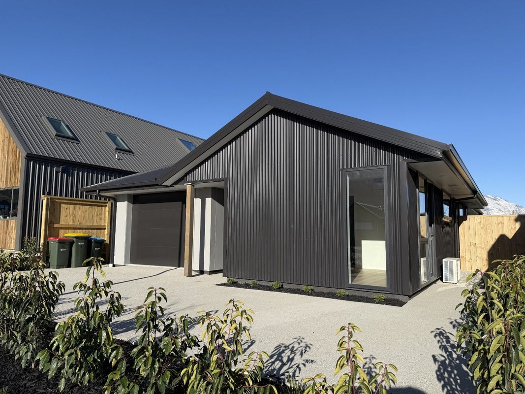 11 Metzger Road, Jacks Point, Queenstown - Carousel 1