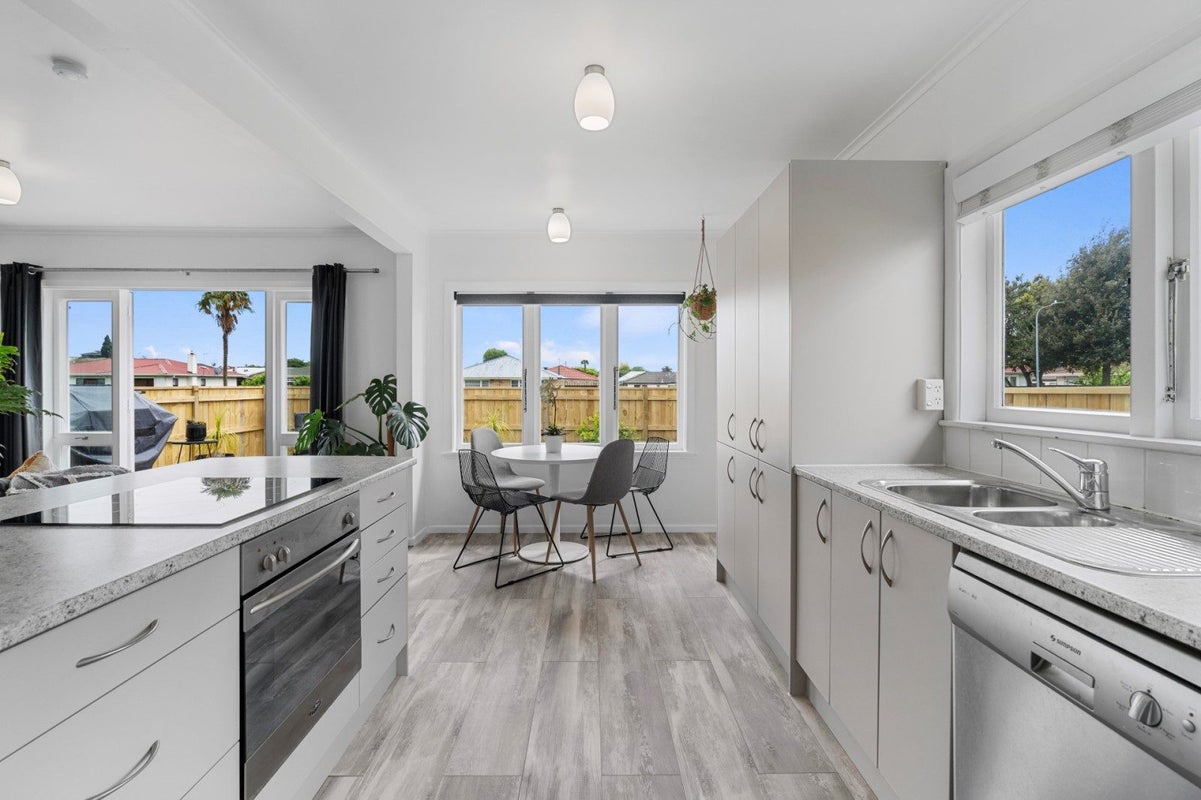 20 Emmett Street, Greerton, Tauranga - Carousel 2