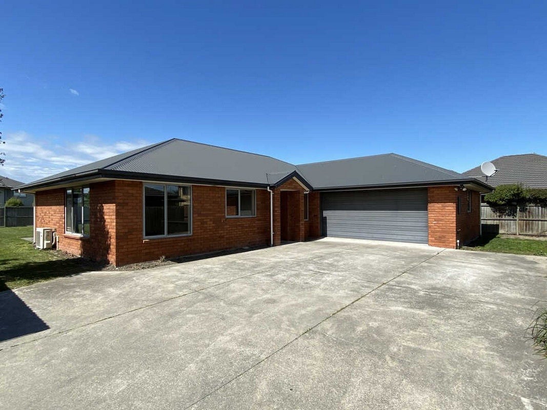 6 Cunneen Place, Aidanfield, Christchurch - Carousel 13