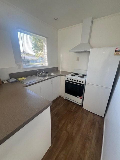 4/17 Cedar Street, Maungaraki, Lower Hutt - Carousel 2