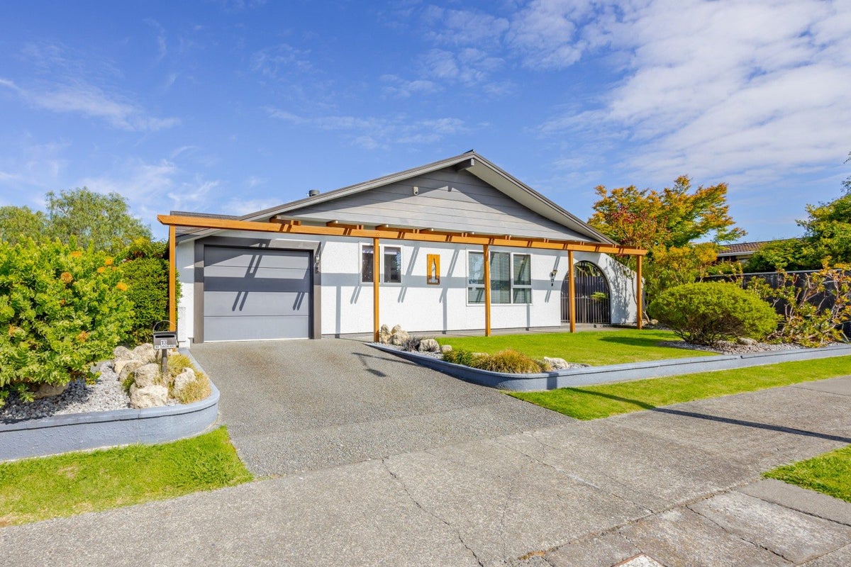 13 Westminster Avenue, Tamatea, Napier - Carousel 1