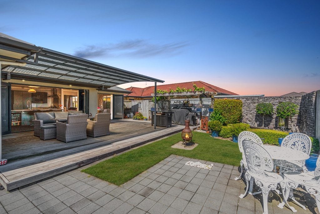 49 Stoneleigh Drive, Chartwell, Hamilton - Carousel 2