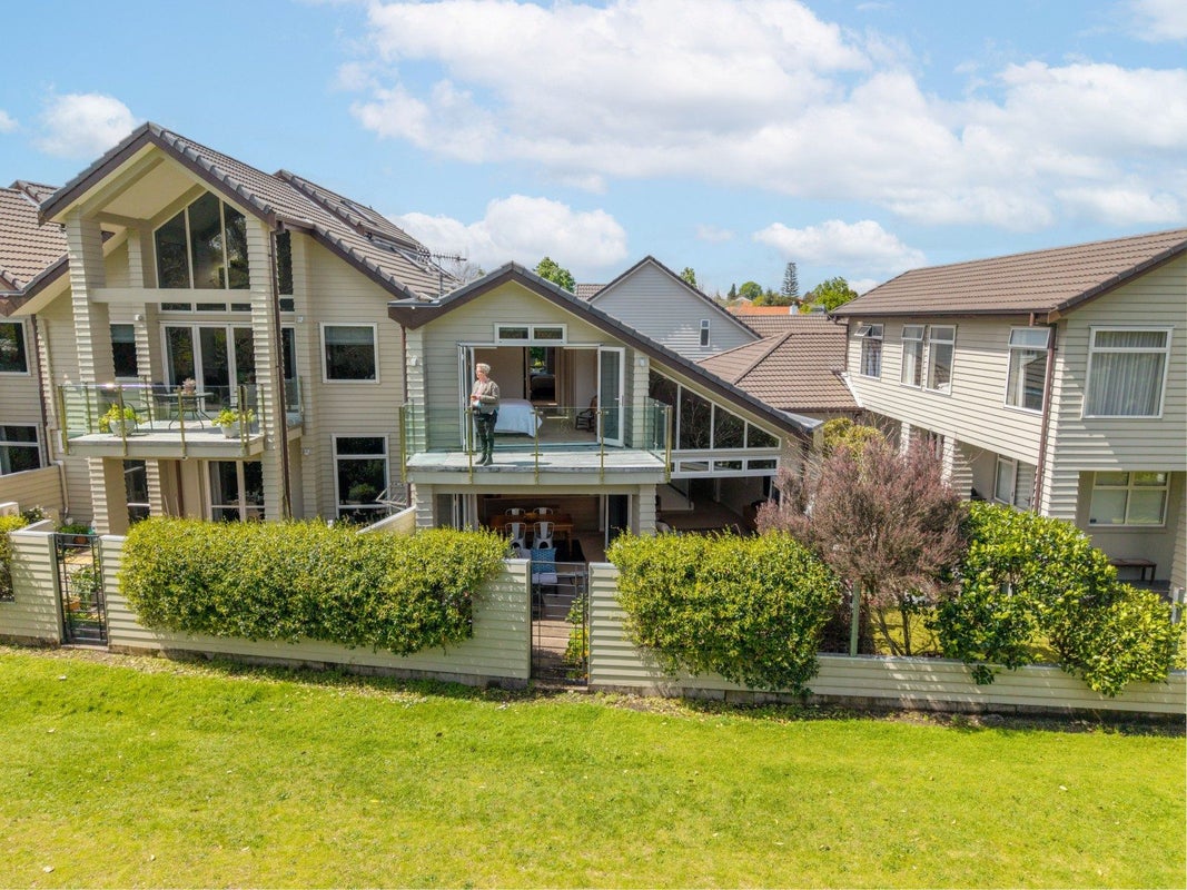 24E Jellicoe Drive, Hamilton East, Hamilton - Carousel 1