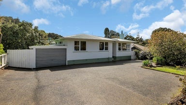 25 Crawford Crescent, Kamo, Whangarei - Carousel 1