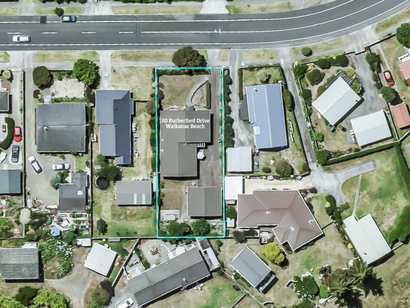 30 Rutherford Drive, Waikanae Beach, Waikanae - Carousel 21