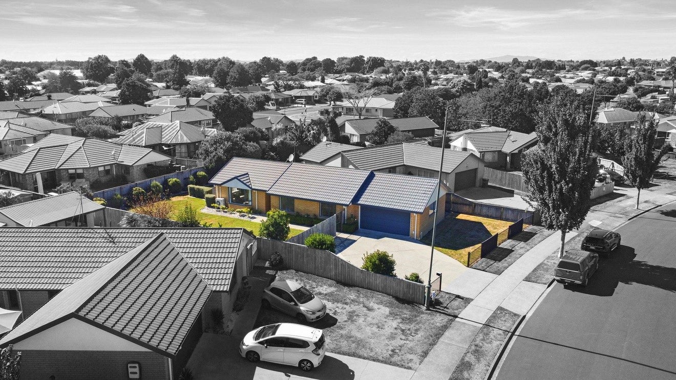 9 Farnborough Drive, Nawton, Hamilton - Carousel 1