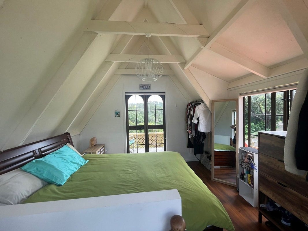 17 Harbour View Road, Leigh, Leigh - Carousel 2