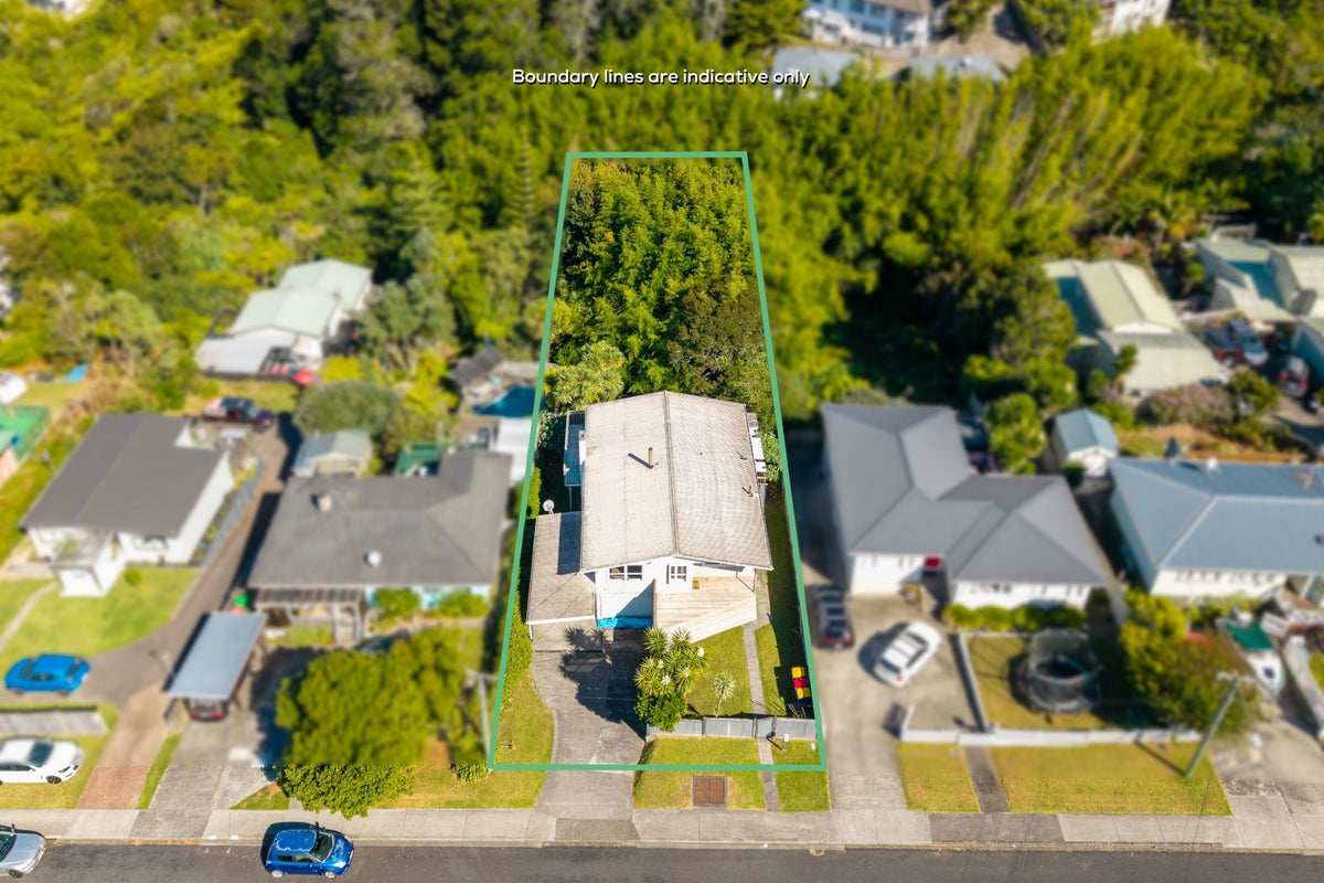 11 Fordham Street, Beach Haven, Auckland - Carousel 26