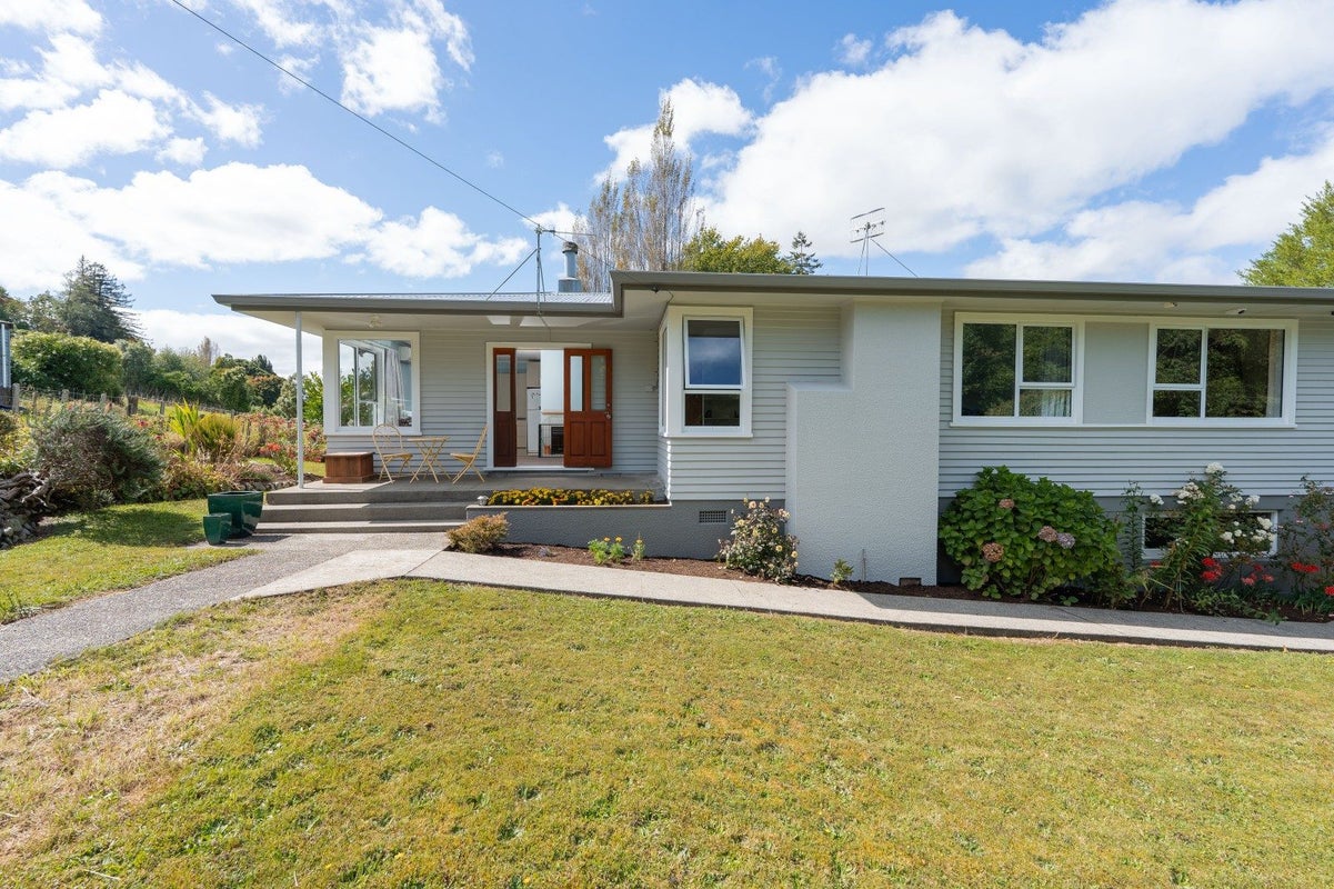 6 Waugh Street, Kimbolton, Kimbolton - Carousel 1