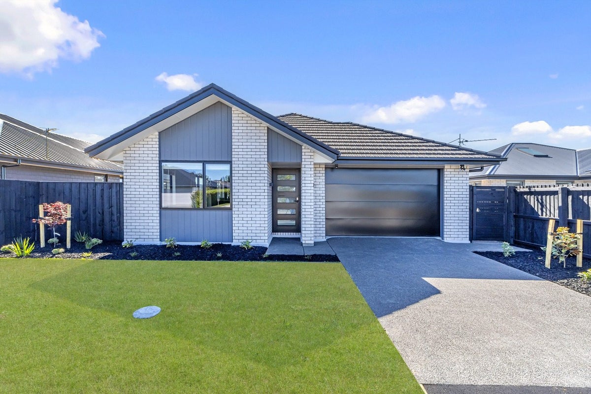 17 Ellesmere Street, Marshland, Christchurch - Carousel 1