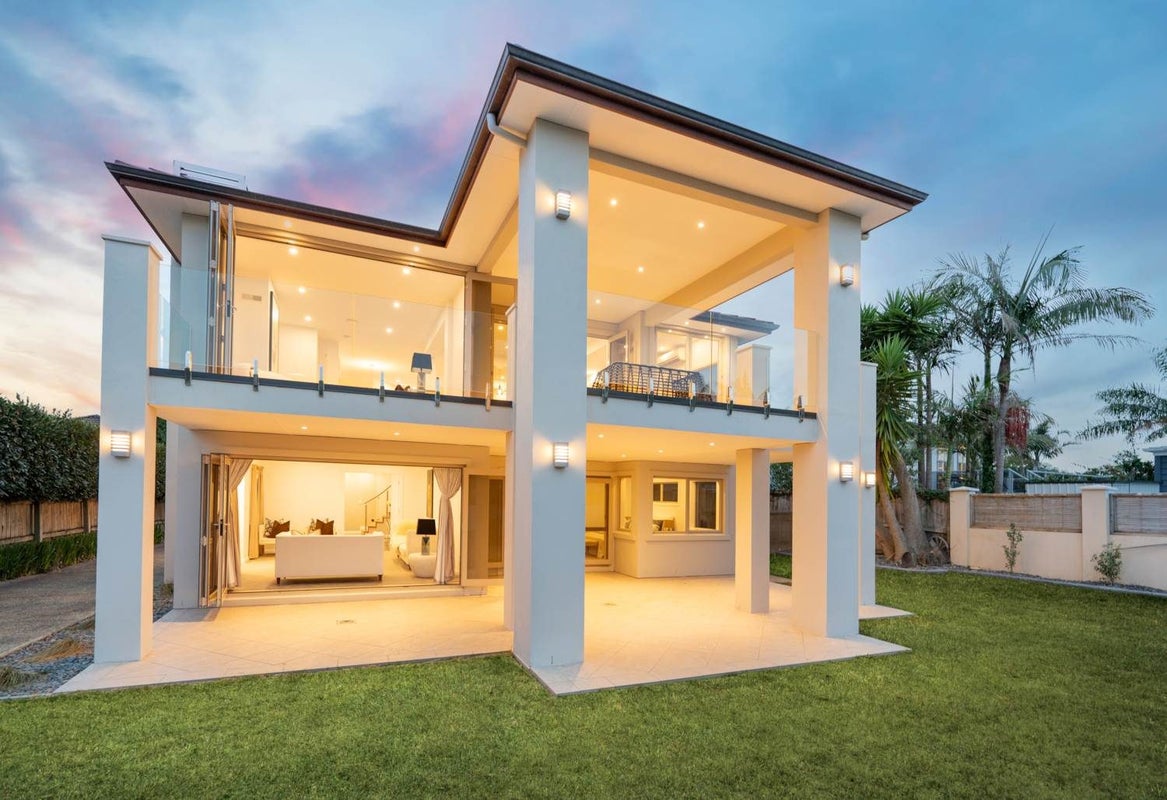 90A Marine Parade, Mellons Bay, Auckland - Carousel 2