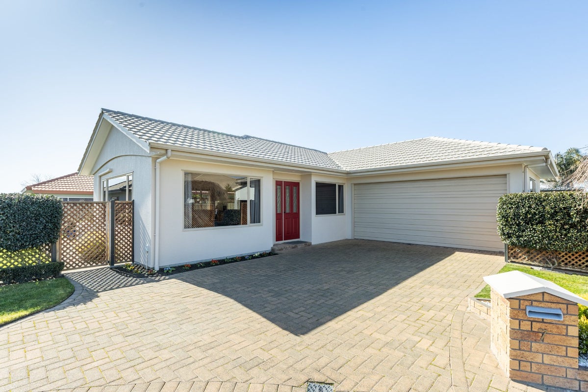 7 Ellerslie Place, Taradale, Napier - Carousel 17