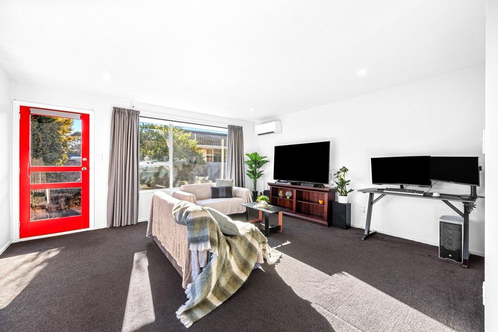 2/35 Torrens Road, Hillmorton, Christchurch - Carousel 1