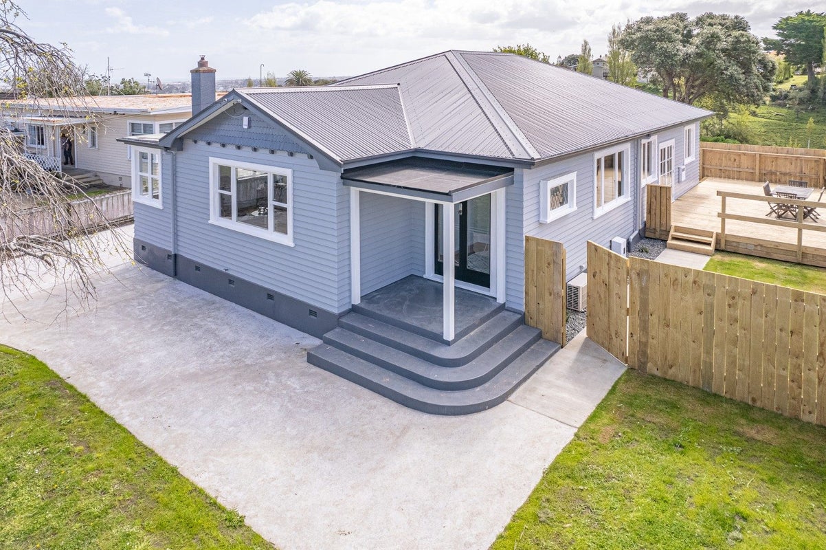 8 West Way, Durie Hill, Whanganui - Carousel 1