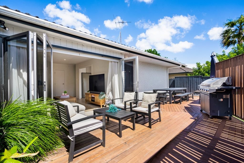 10 Pixie Place, Pakuranga Heights, Auckland - Carousel 1