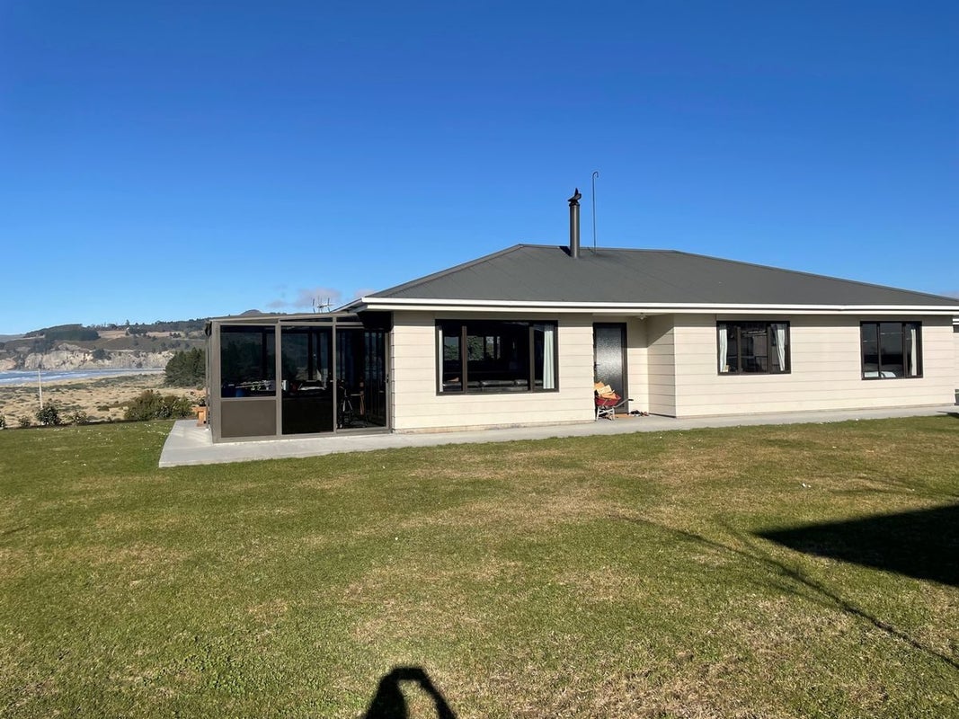 12 Okahau Terrace, Warrington, Waikouaiti - Carousel 1