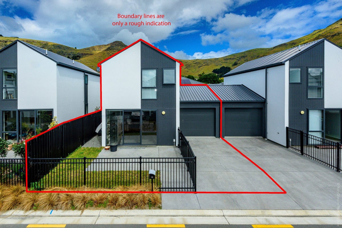 16 Wheatsheaf Lane, Heathcote Valley, Christchurch - Carousel 1