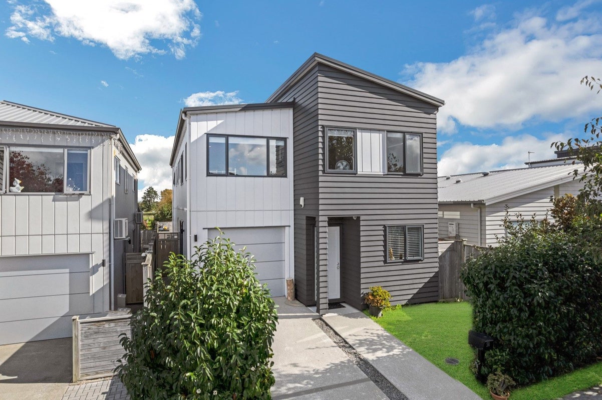 58 Exmoor Road, Karaka, Papakura - Carousel 1