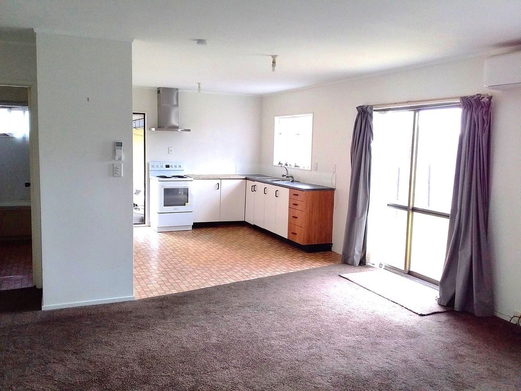 2/48 Greenpark Road, Penrose, Auckland - Carousel 2