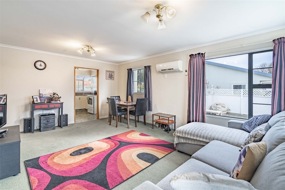 2B Macmaster ST, Richmond, INVERCARGILL - Carousel 2