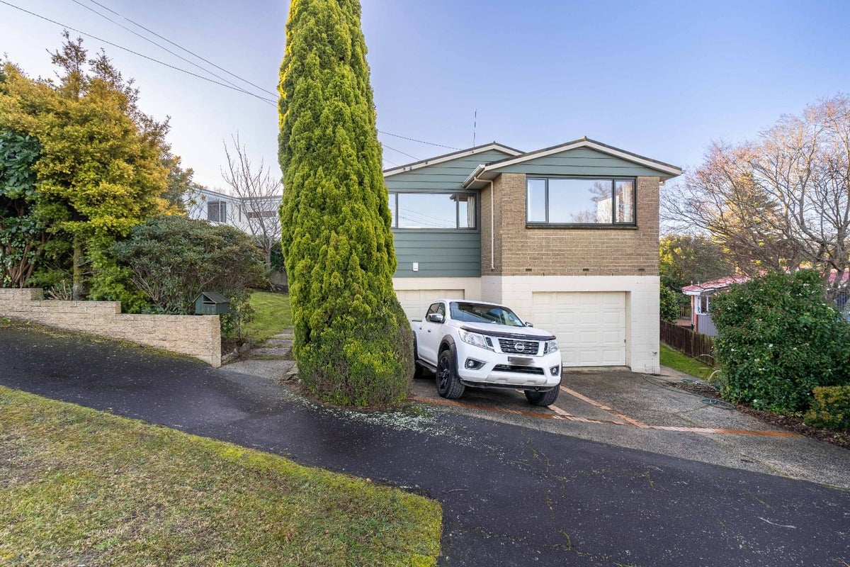 135 Balmacewen Road, Wakari, Dunedin - Carousel 1