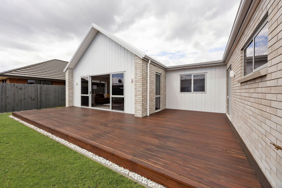 5 Korako Lane, Baverstock, Hamilton - Carousel 17