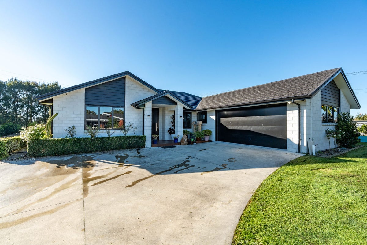5A East Ridge Grove, Newstead, Hamilton - Carousel 2