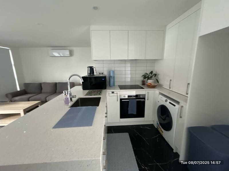 3/764 Beach Road, Browns Bay, Auckland - Carousel 2