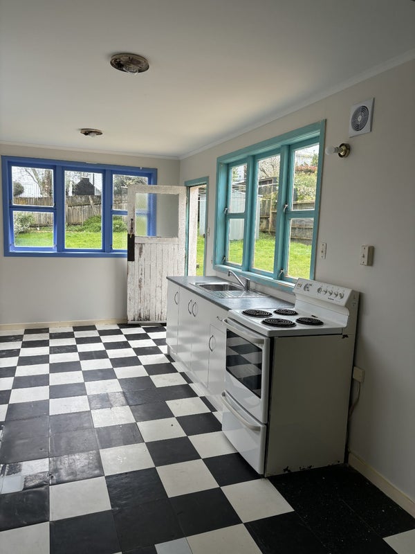 23 Cockburn Street, Grey Lynn, Auckland - Carousel 2
