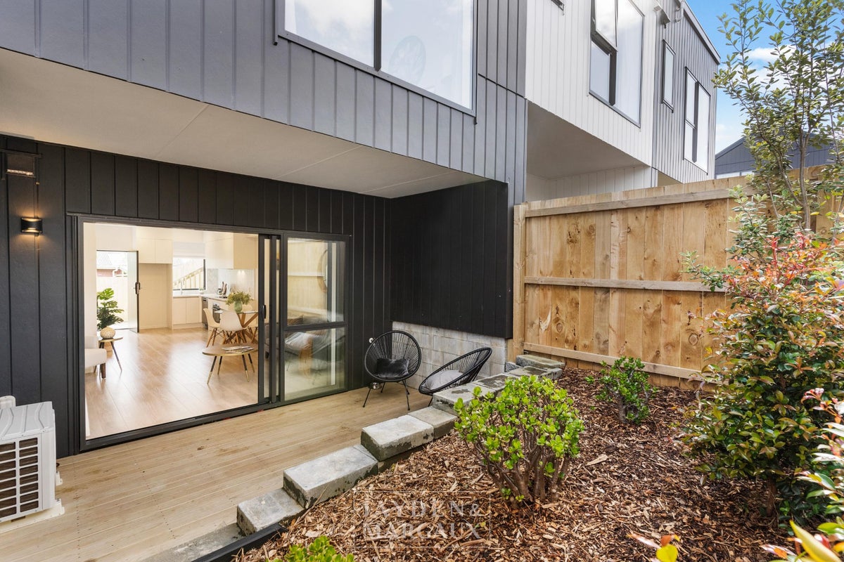 5/24 Boakes Road, Mount Wellington, Auckland - Carousel 1