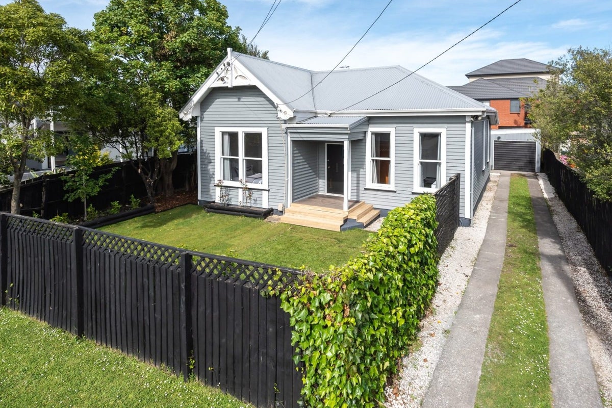 485 Barbadoes Street, Edgeware, Christchurch - Carousel 2