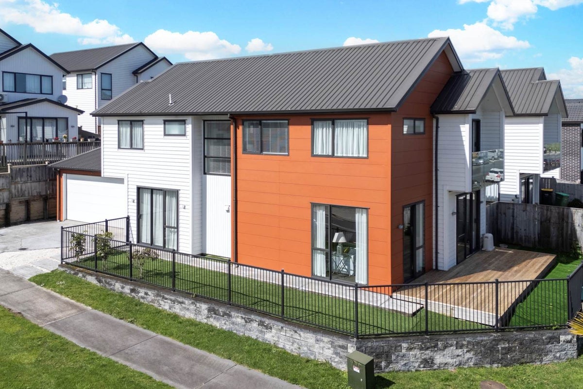 18 Hermitage Street, Flat Bush, Auckland - Carousel 35