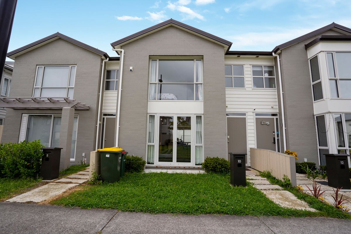 10 Treestump Road, Takanini, Auckland - Carousel 1