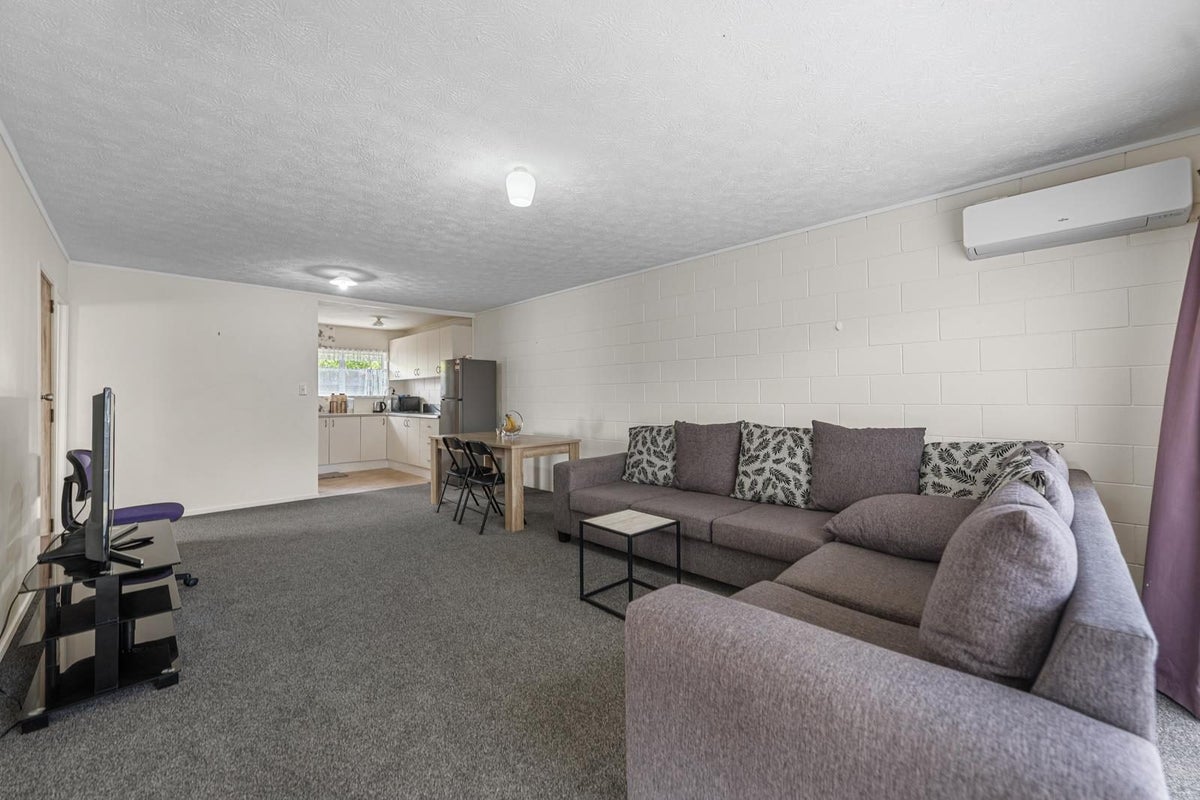 407 West Coast Road, Glen Eden, Auckland - Carousel 2