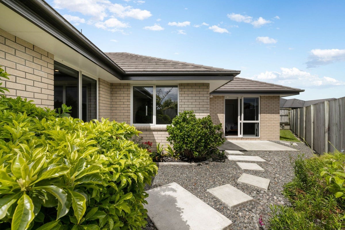 5 Buckley Way, Flagstaff, Hamilton - Carousel 1