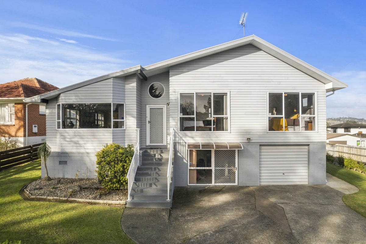 102 Gossamer Drive, Pakuranga Heights, Auckland - Carousel 1