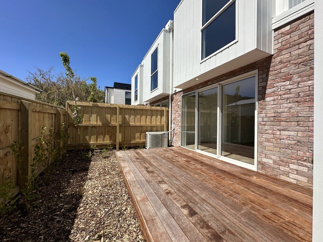 1B Rimu Street, Tawa, Wellington - Carousel 1